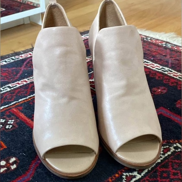 Lucky Brand Peep Toe Shoes - Picture 3 of 8